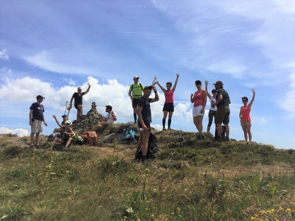 Baiame massages - massages- bien-être-saint-jacques-des-blats-cantal- randonnée - montagne- Australopiton