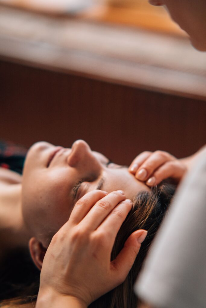 baiame massages - access bars - access consciousness - soin énergétique saint-jacques-des-blats-cantal